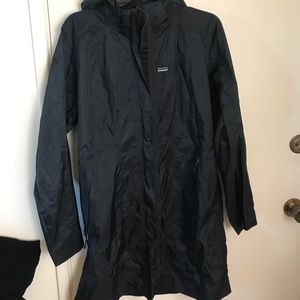 Women’s trench coat Patagonia rain jacket